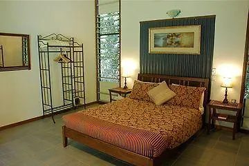 Heritage Lodge - In The Daintree 0*,